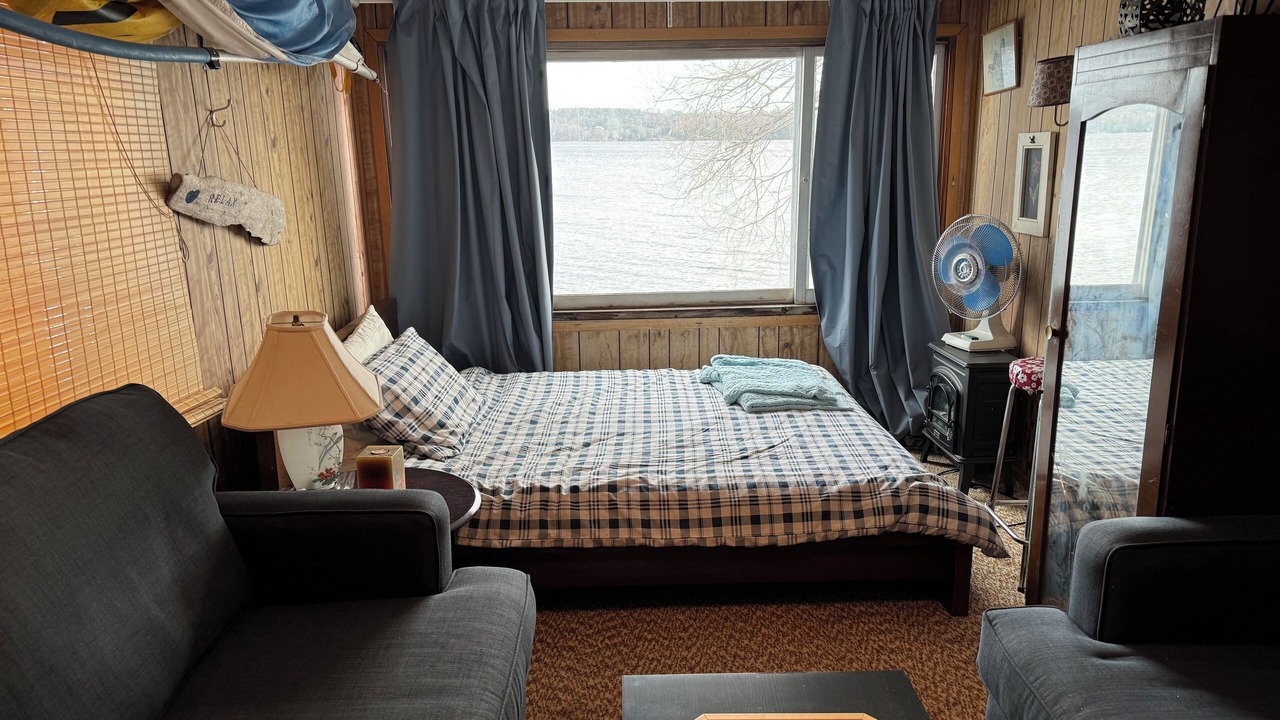 Photo of Bedroom in Adolphustown