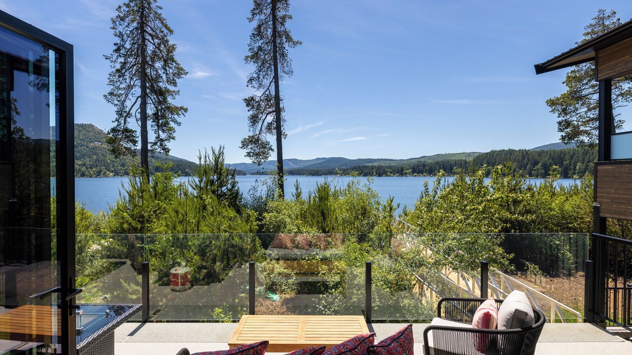 Photo of Patio Balcony in Shawnigan Lake