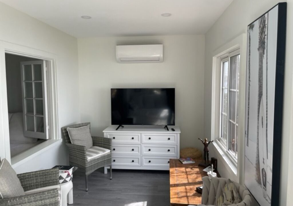 Photo of Livingroom in Loyalist