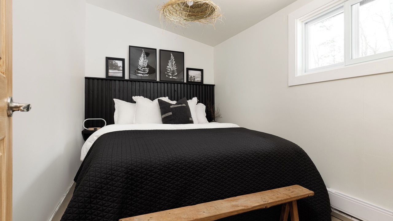Photo of Bedroom in Algonquin Highlands