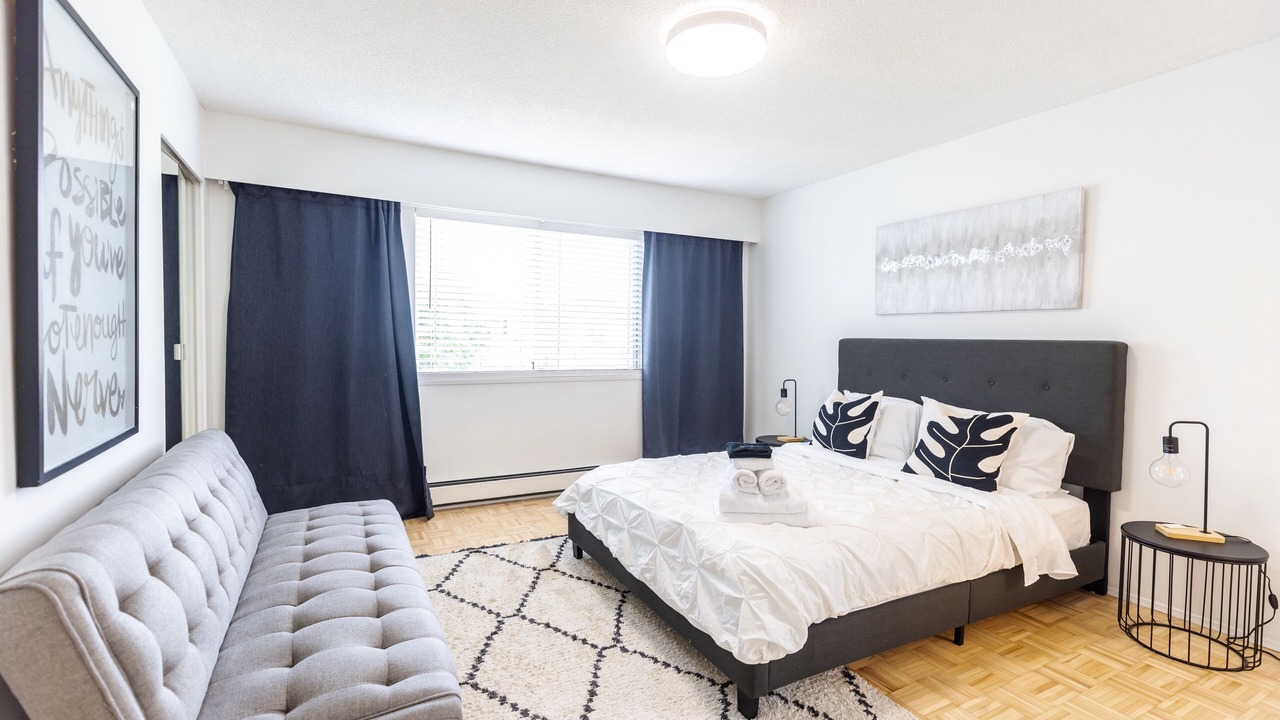 Photo of Bedroom in Renfrew-Collingwood