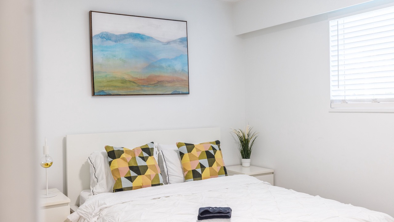 Photo of Bedroom in Renfrew-Collingwood