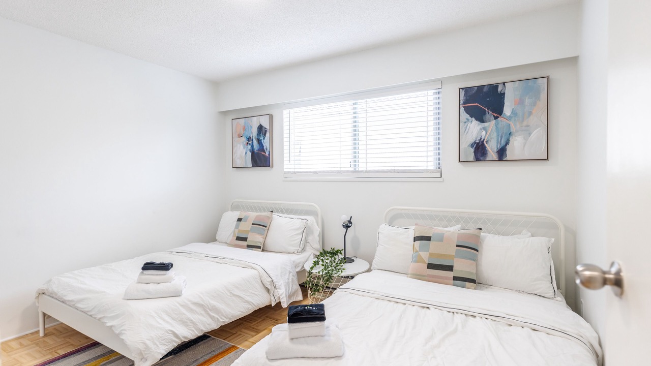 Photo of Bedroom in Renfrew-Collingwood