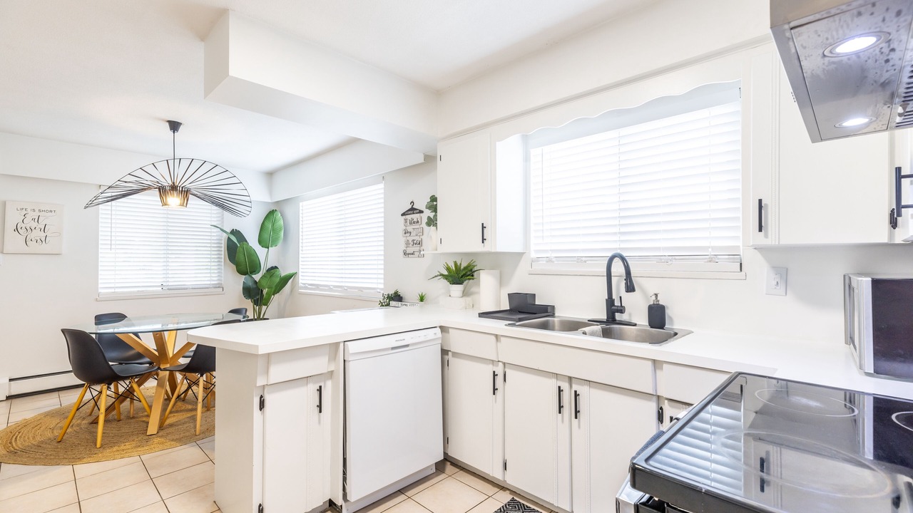 Photo of Kitchen in Renfrew-Collingwood