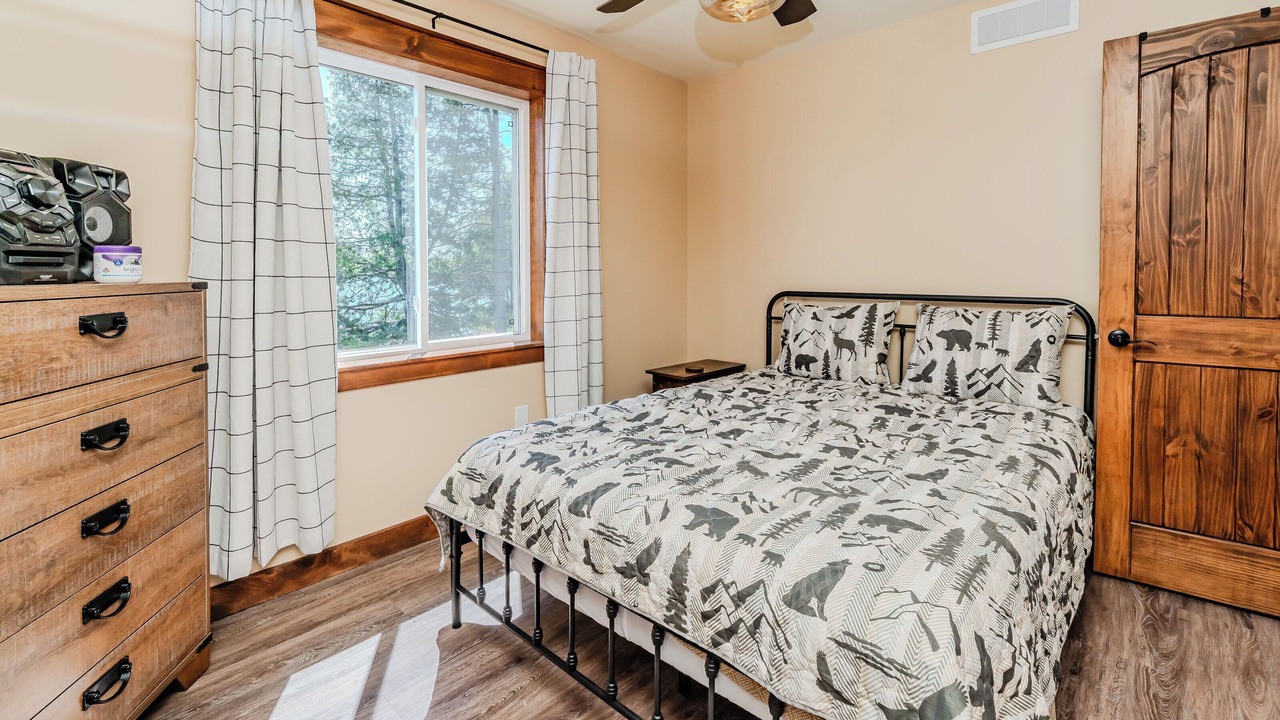 Photo of Bedroom in McMurrich/Monteith