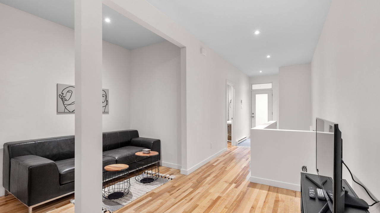 Photo of Livingroom in Hochelaga