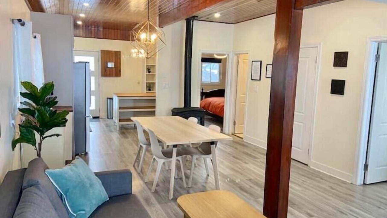 Photo of Livingroom in Scugog