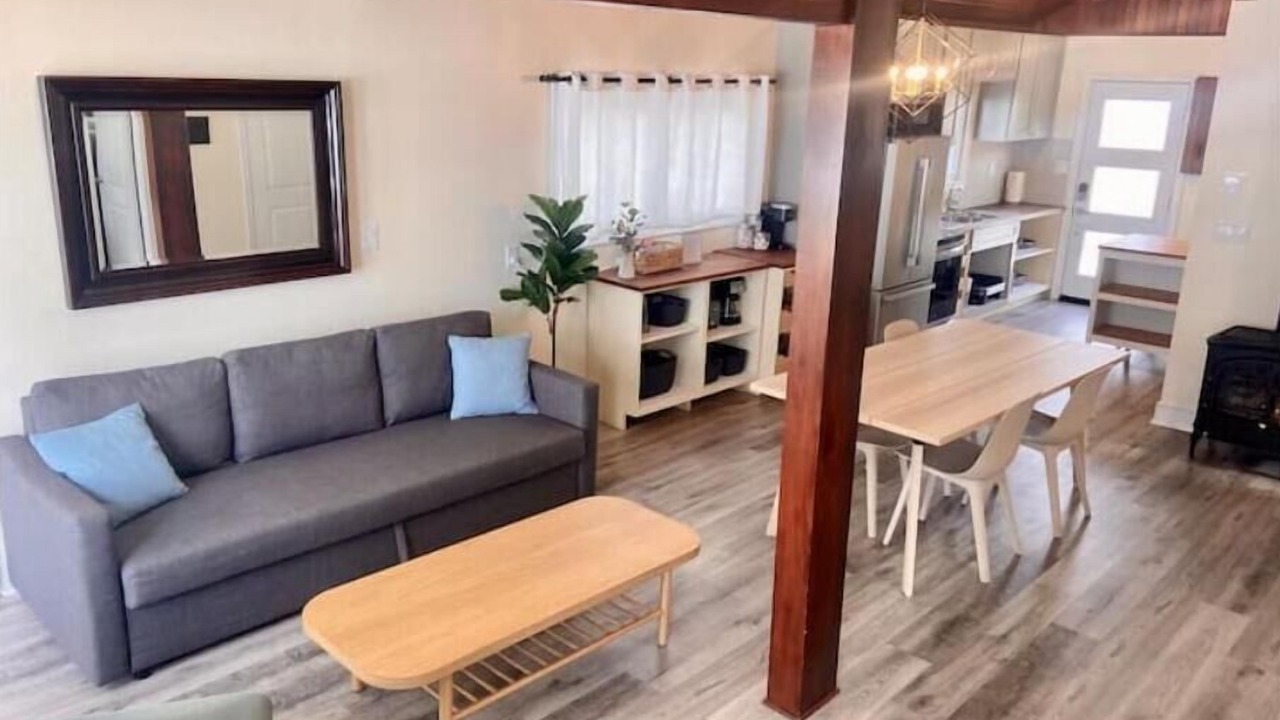 Photo of Livingroom in Scugog