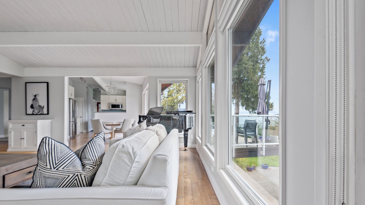 Photo of Livingroom in Mill Bay
