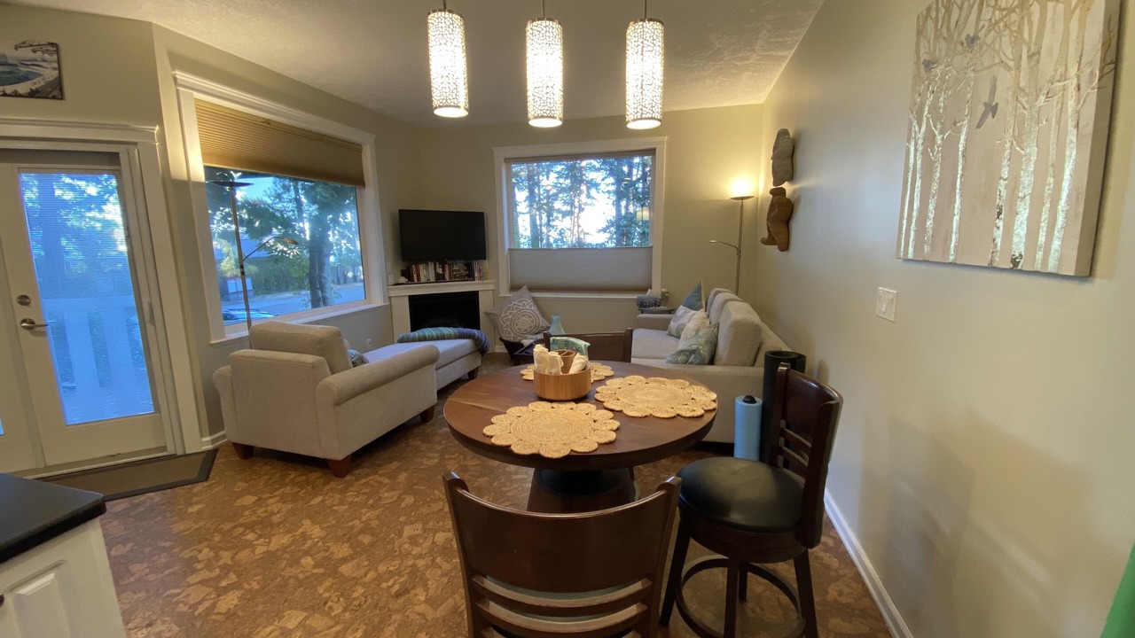 Photo of Livingroom in Comox