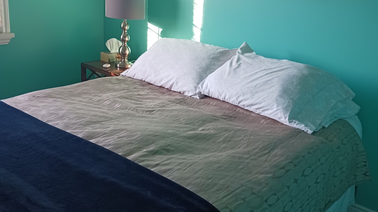 Photo of Bedroom in Delta