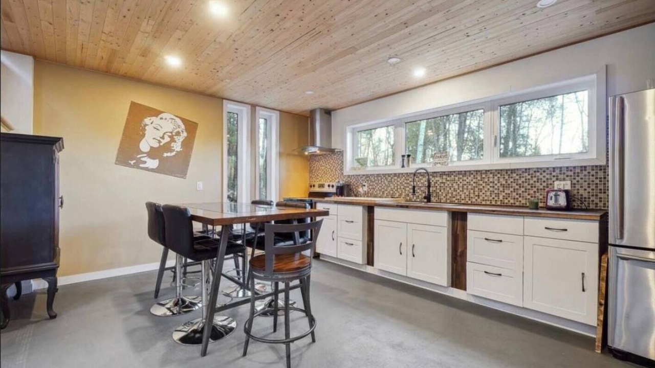 Photo of Kitchen in Grenville-sur-la-Rouge