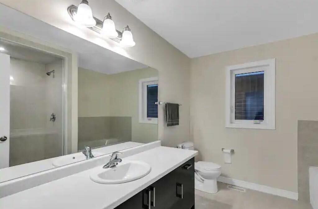Photo of Bathroom in County of Brant