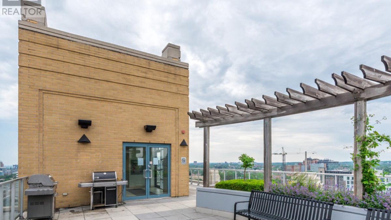 Photo of Patio Balcony in Fashion District