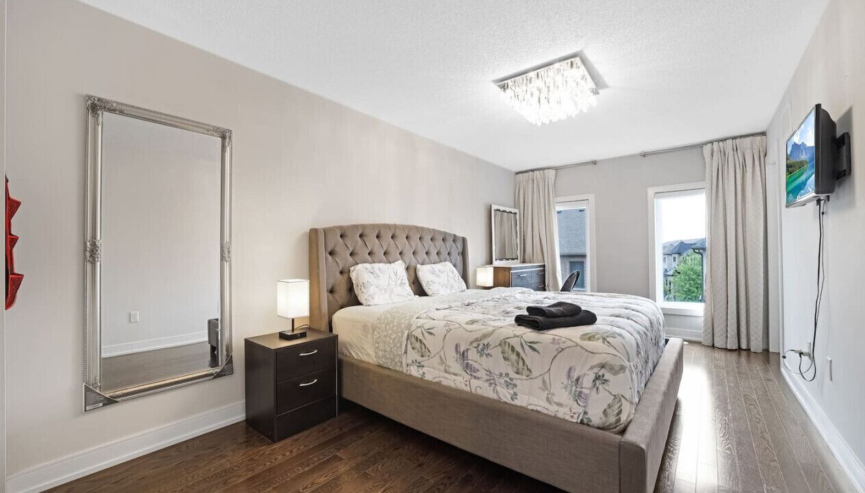 Photo of Bedroom in Lakeview