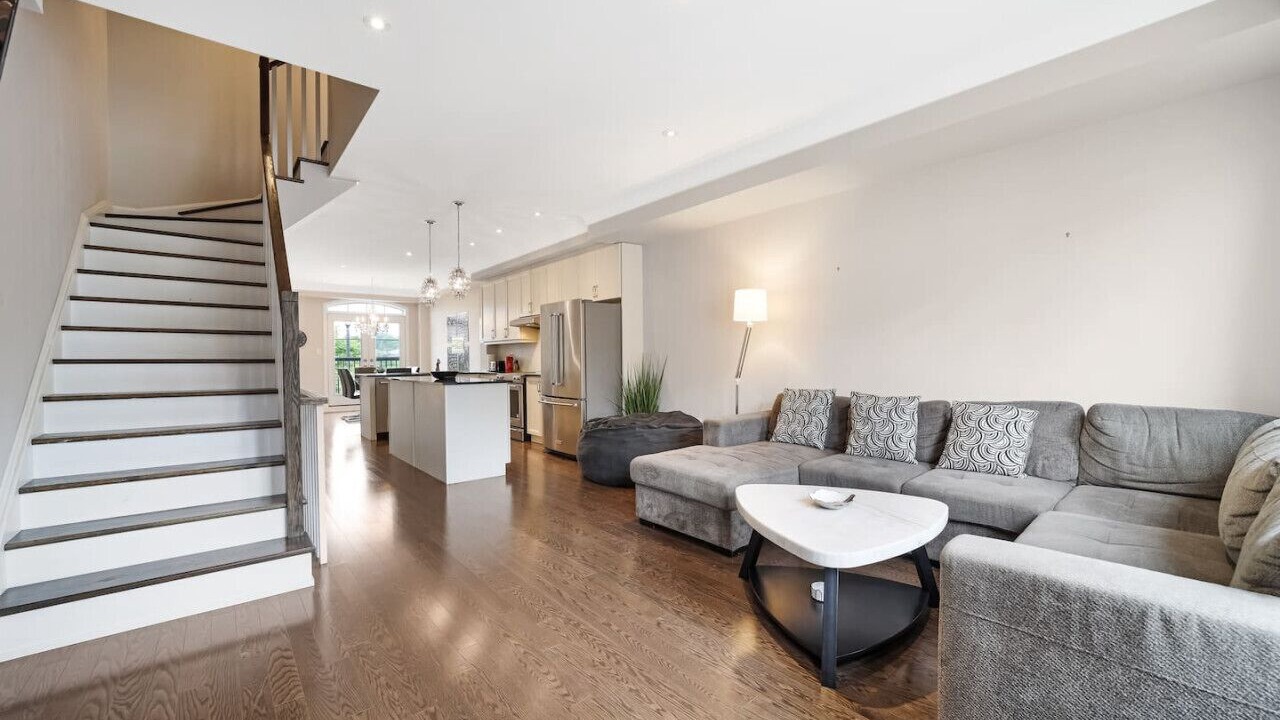 Photo of Livingroom in Lakeview