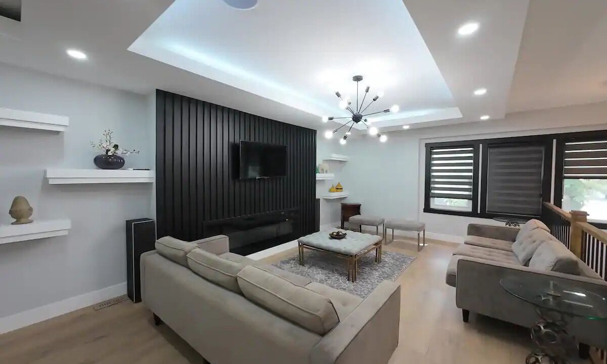 Photo of Livingroom in Southeast Calgary