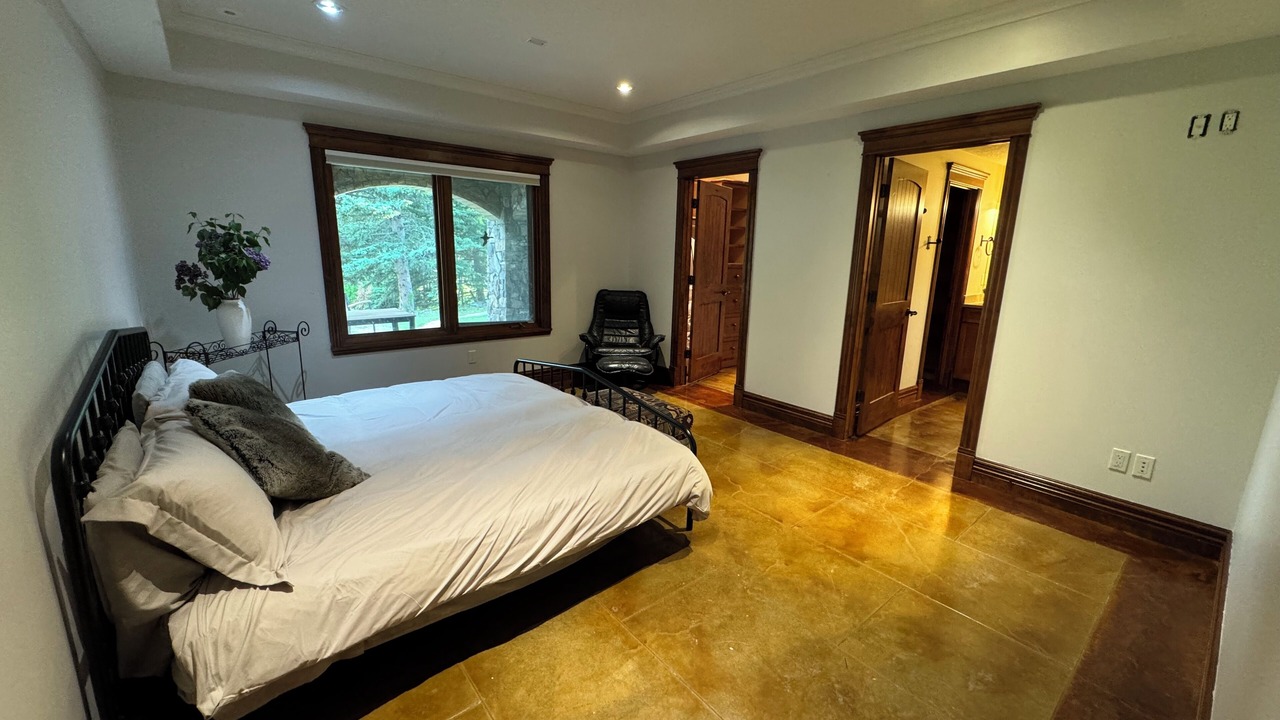 Photo of Bedroom in Priddis