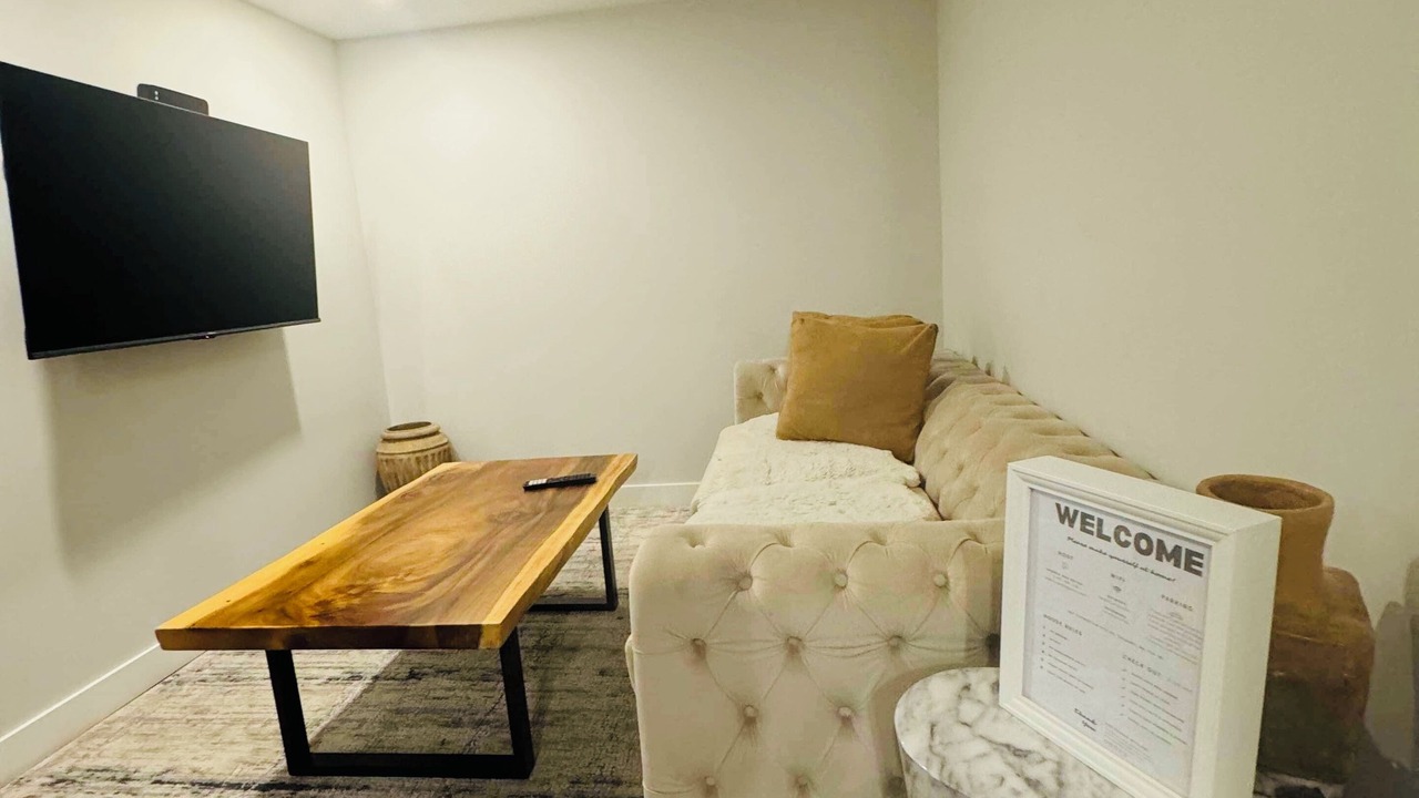Photo of Livingroom in Calgary