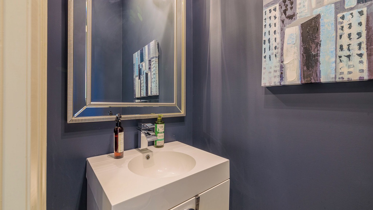 Photo of Bathroom in Niagara Falls
