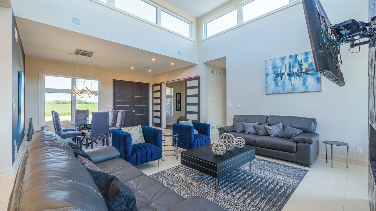 Photo of Livingroom in Niagara Falls