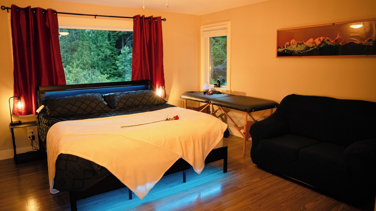 Photo of Bedroom in Fanny Bay