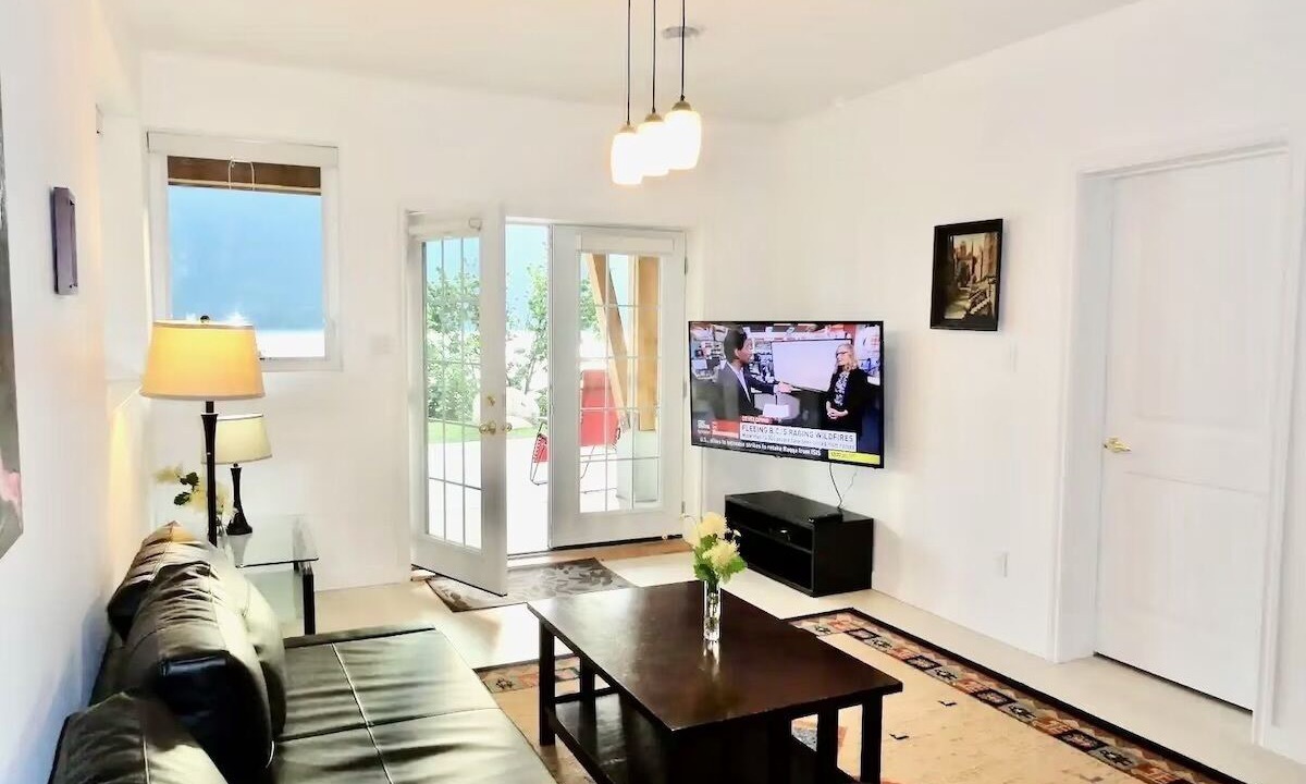 Photo of Livingroom in Britannia Beach