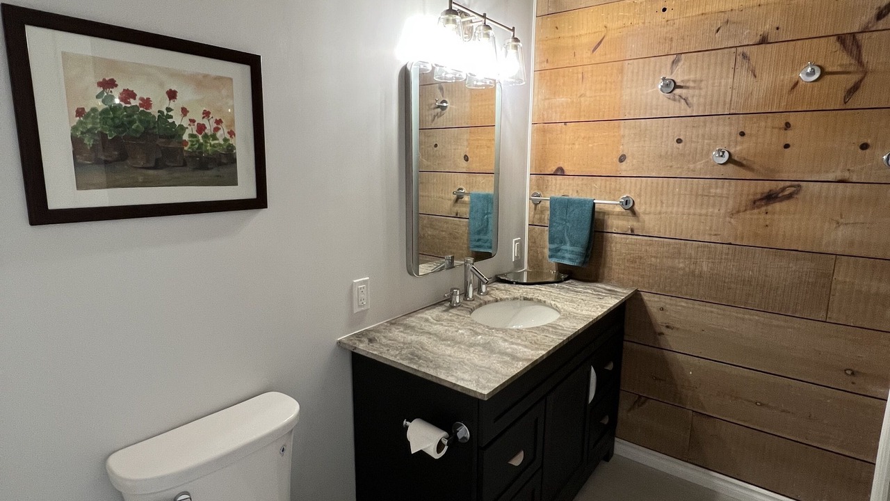 Photo of Bathroom in Beamsville