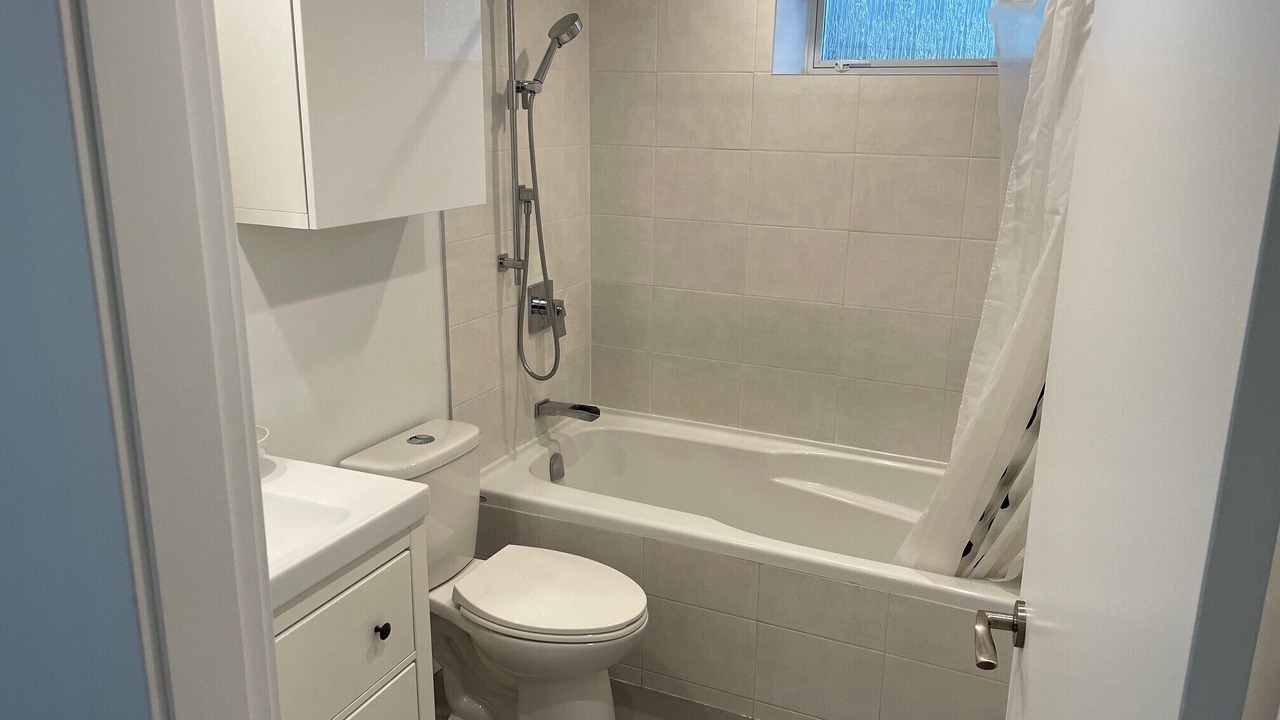 Photo of Bathroom in Upper Lonsdale