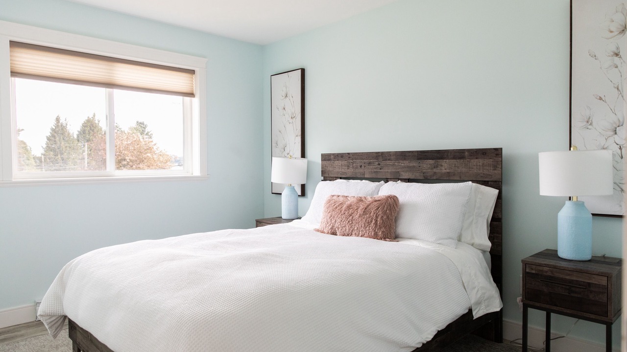 Photo of Bedroom in Courtenay