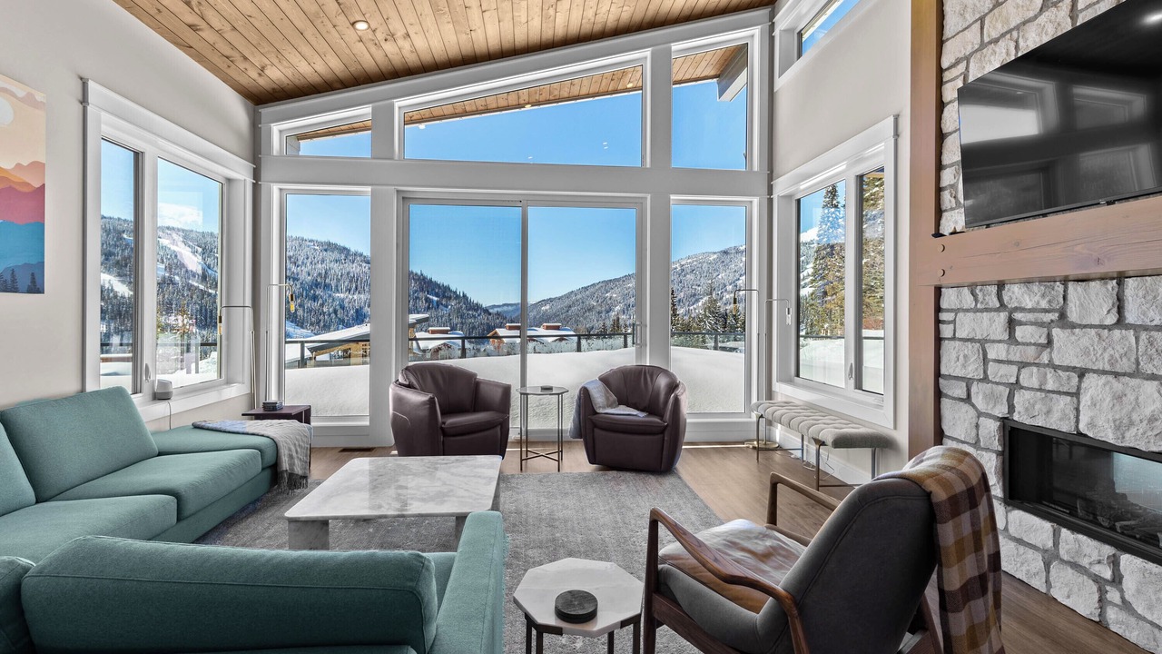 Photo of Livingroom in Sun Peaks