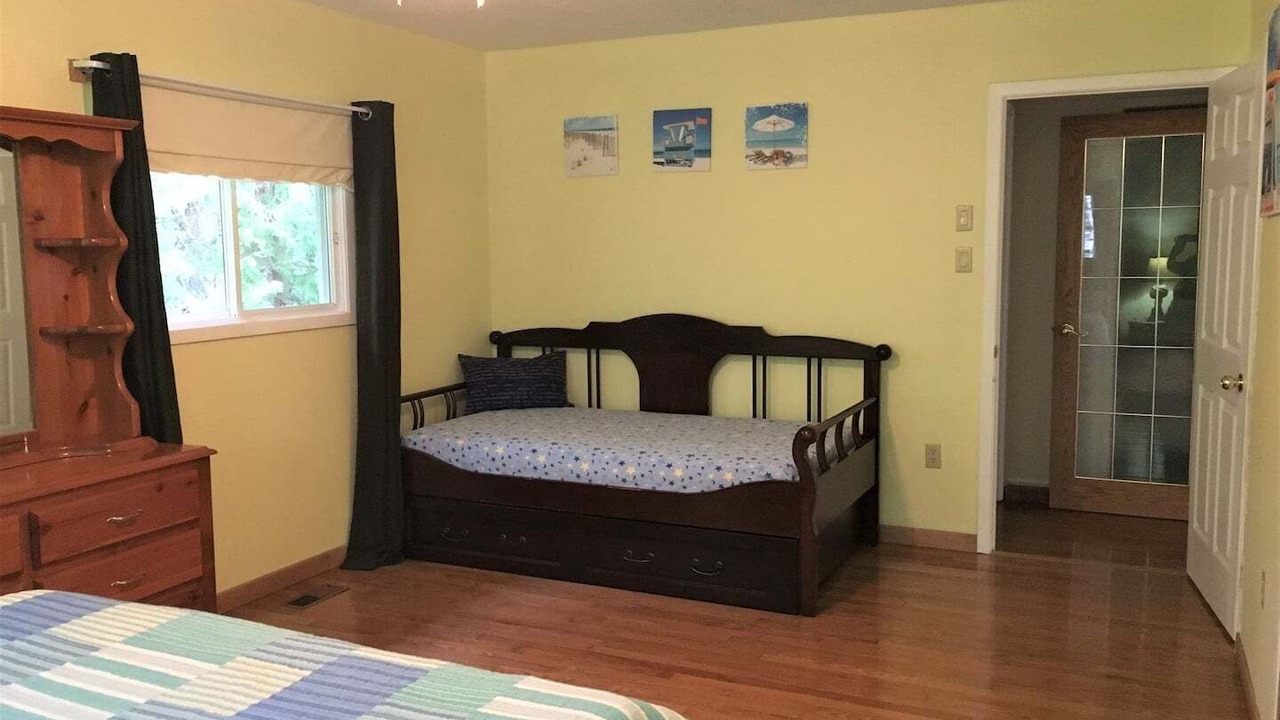 Photo of Bedroom in Sauble Beach