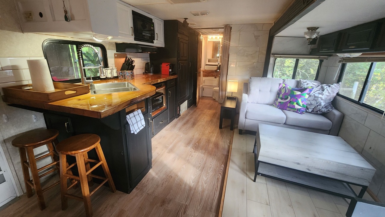 Photo of Livingroom in North Cowichan