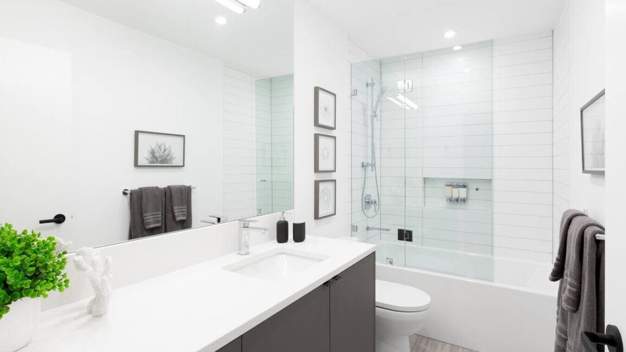 Photo of Bathroom in Arbutus Ridge