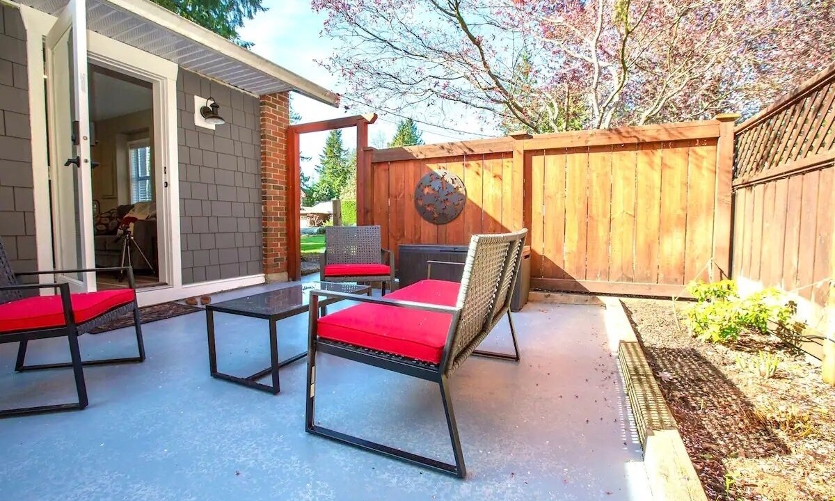 Photo of Patio Balcony in Shawnigan Lake