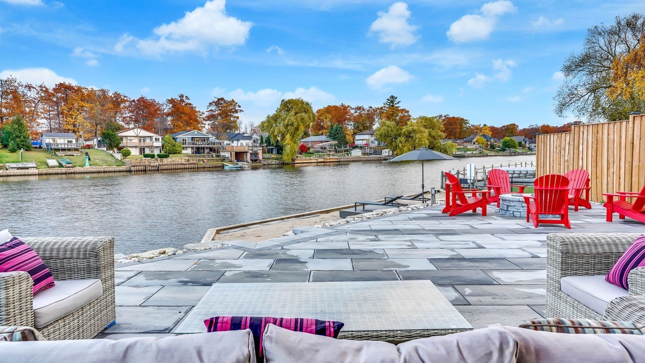 Photo of Patio Balcony in Wasaga Beach