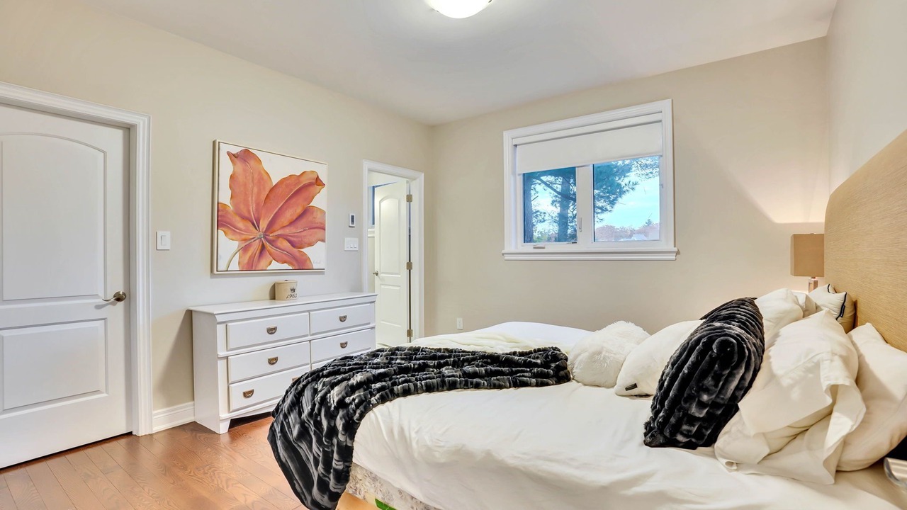Photo of Bedroom in Wasaga Beach
