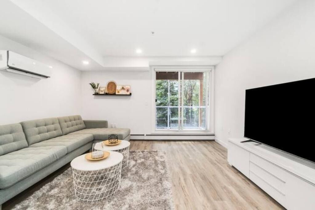Photo of Livingroom in Dartmouth