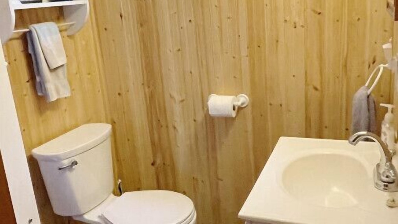 Photo of Bathroom in North Kawartha