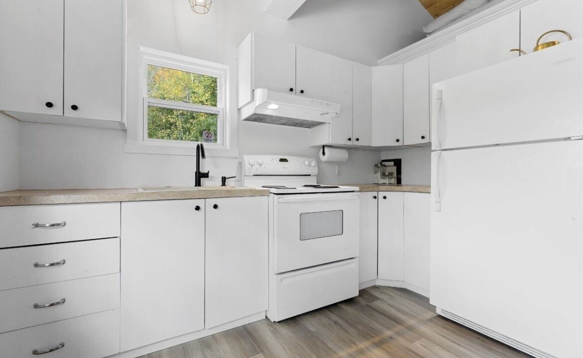 Photo of Kitchen in Saint-Aime-du-Lac-des-Iles