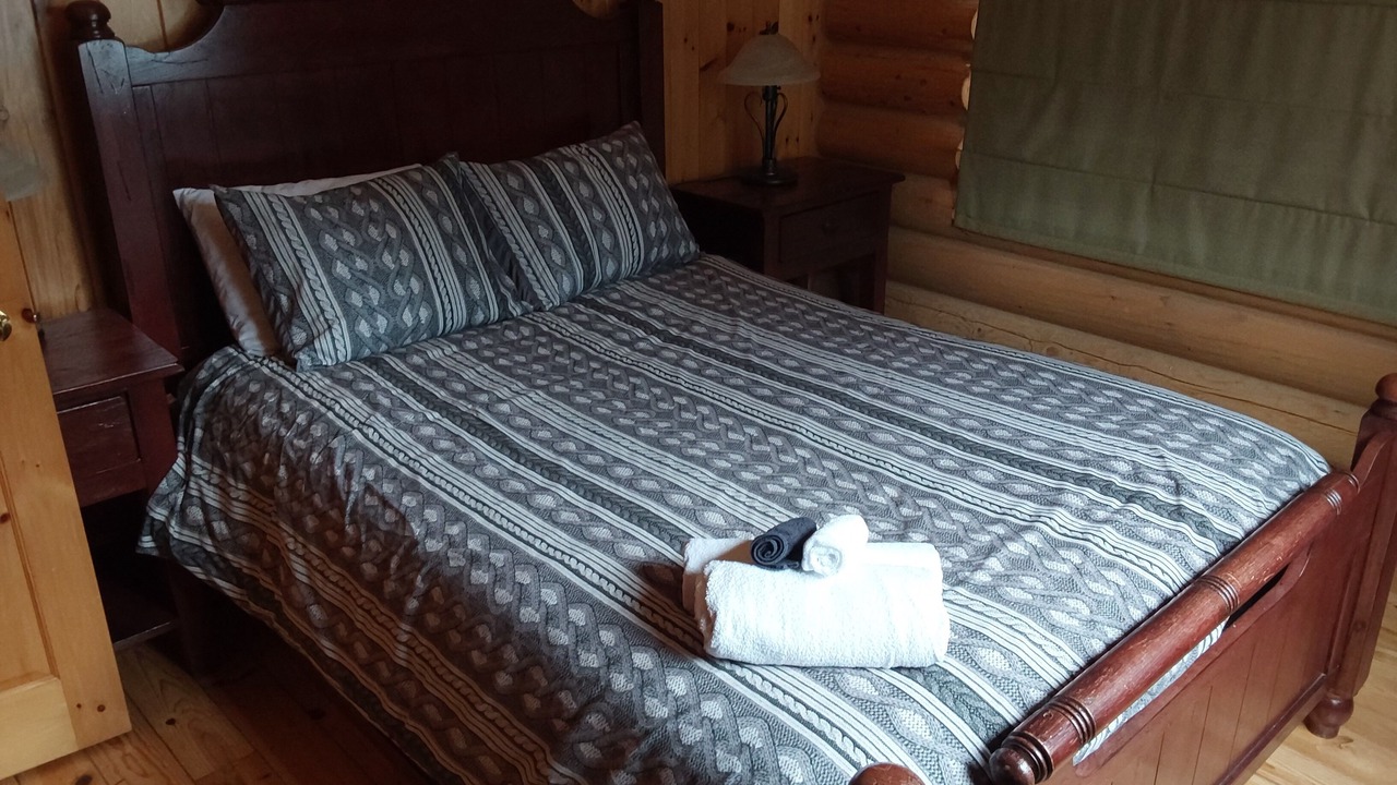 Photo of Bedroom in Fiddler Lake Resort