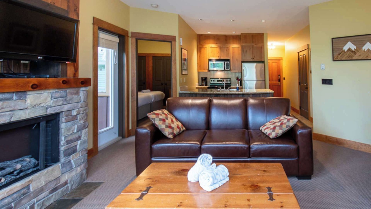 Photo of Livingroom in East Kootenay