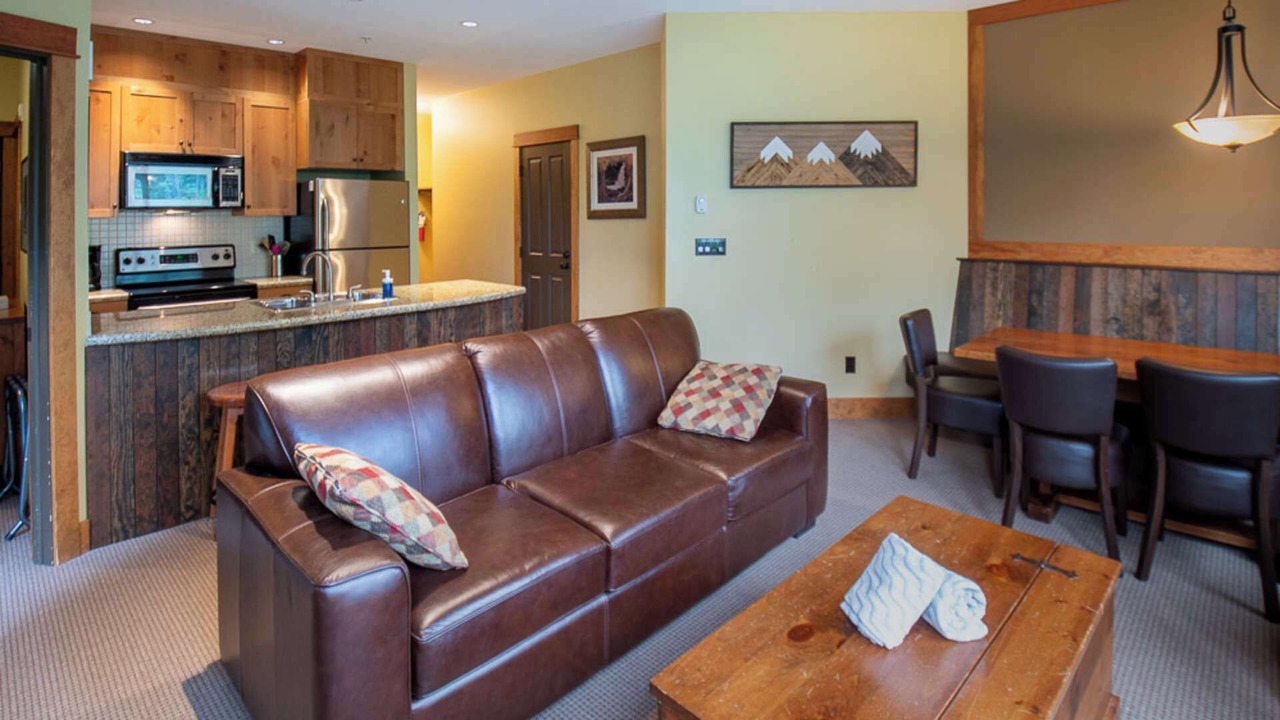 Photo of Livingroom in East Kootenay