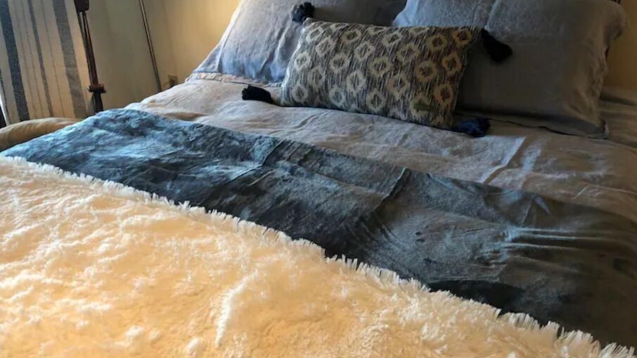 Photo of Bedroom in Mill Bay