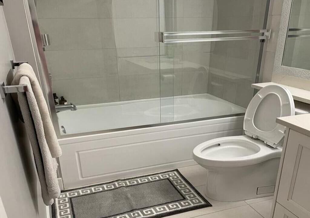 Photo of Bathroom in Renfrew-Collingwood