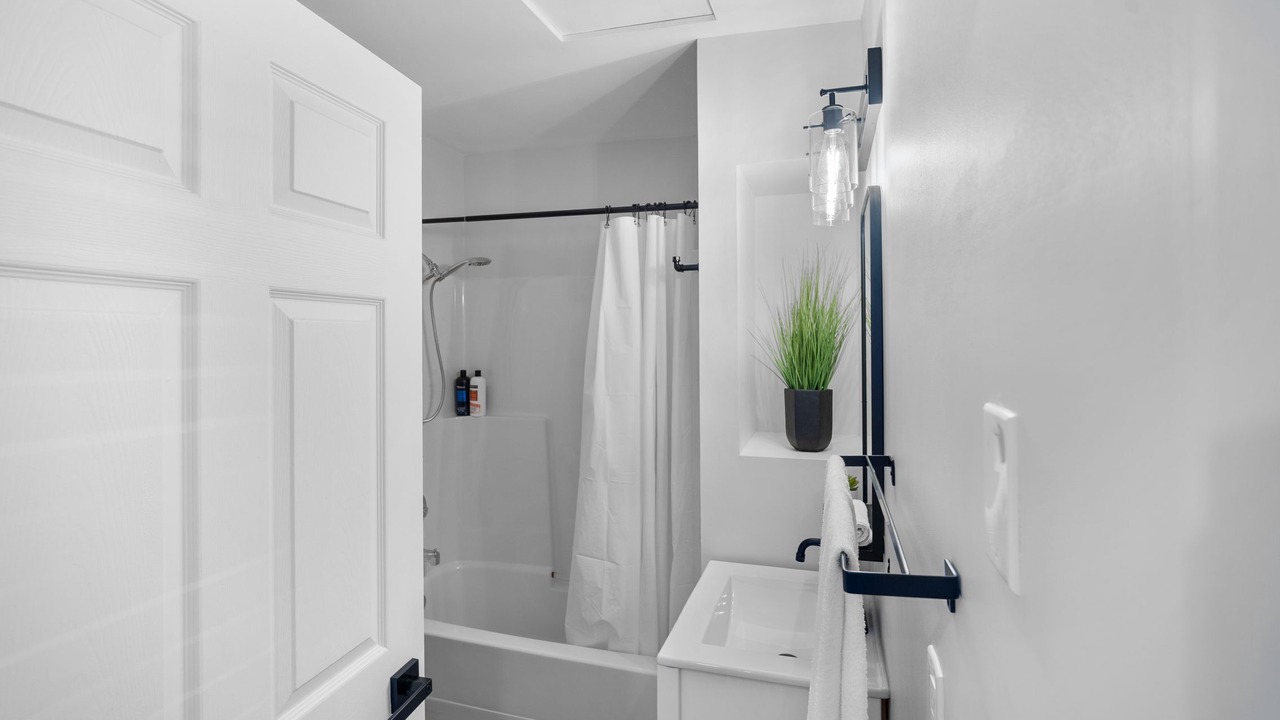 Photo of Bathroom in Lake Cowichan