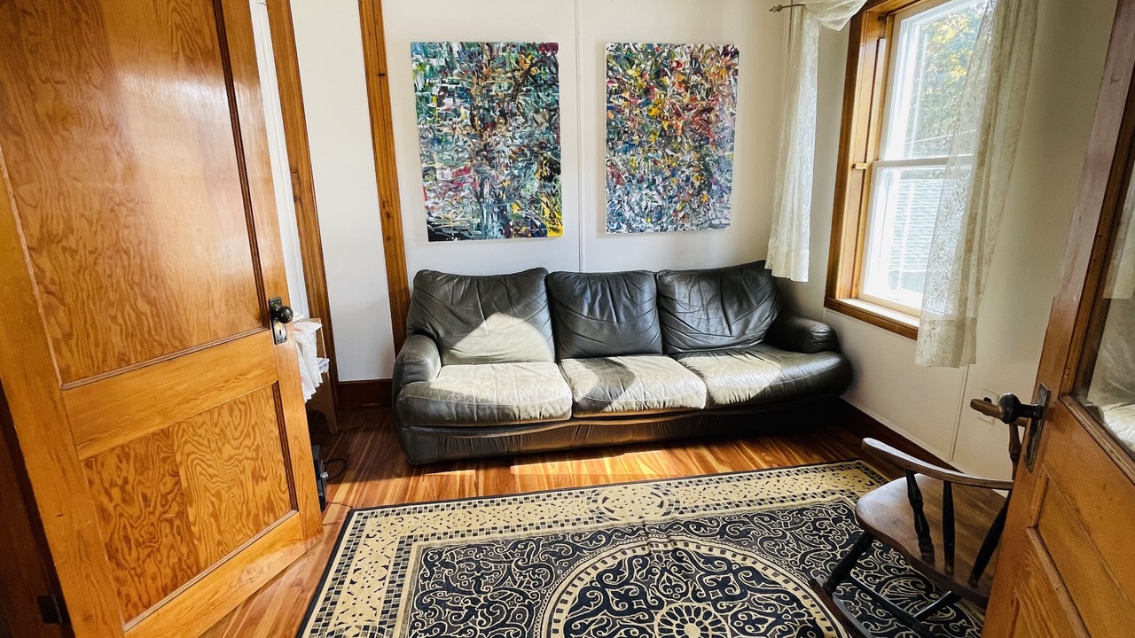 Photo of Livingroom in Eastman