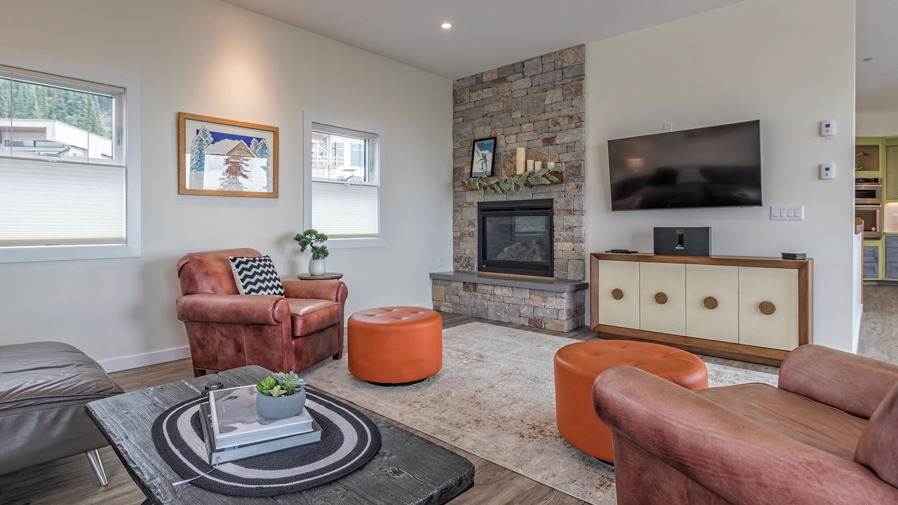 Photo of Livingroom in Silver Star Mountain