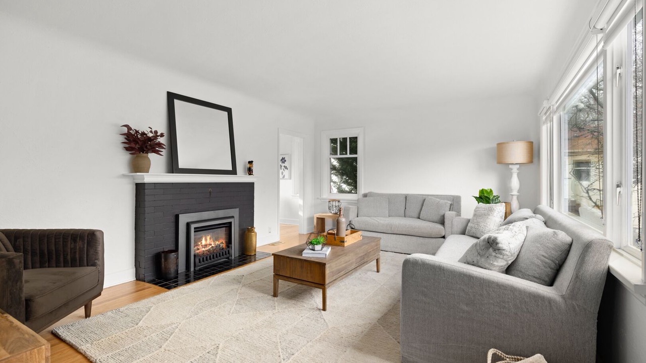 Photo of Livingroom in South Oak Bay
