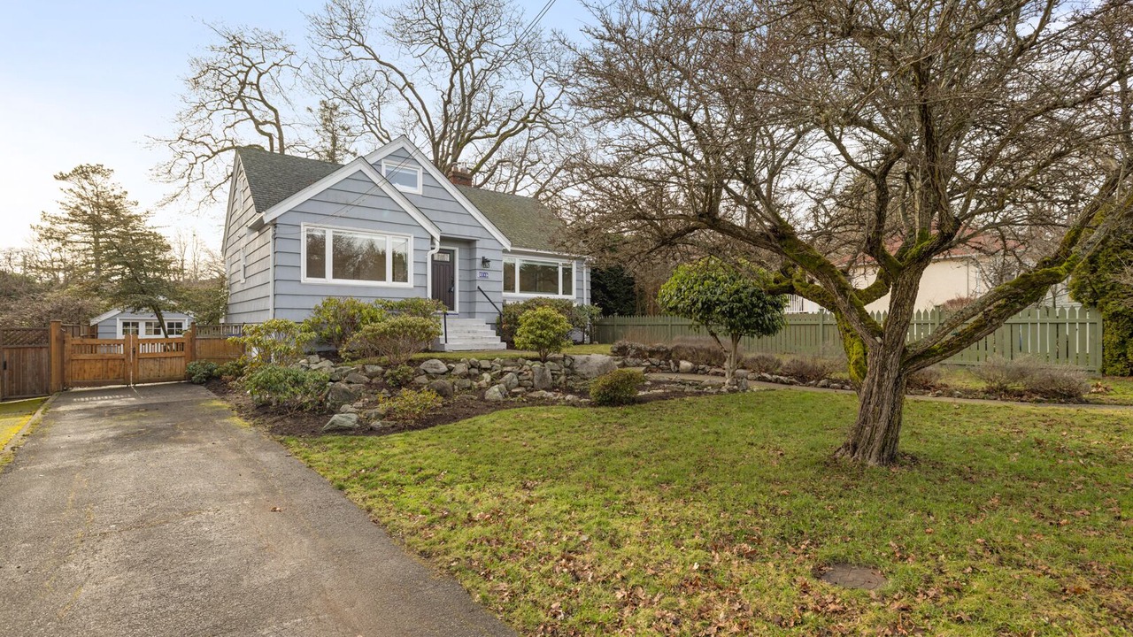 Photo of Outdoor in South Oak Bay